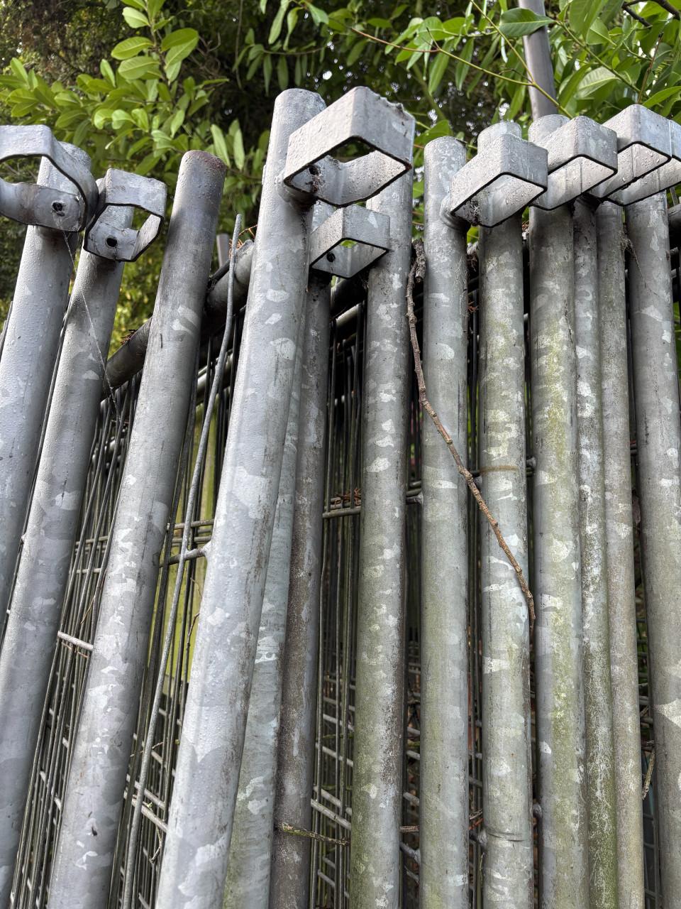 Bouwlift, bouwhekken, stroomkast