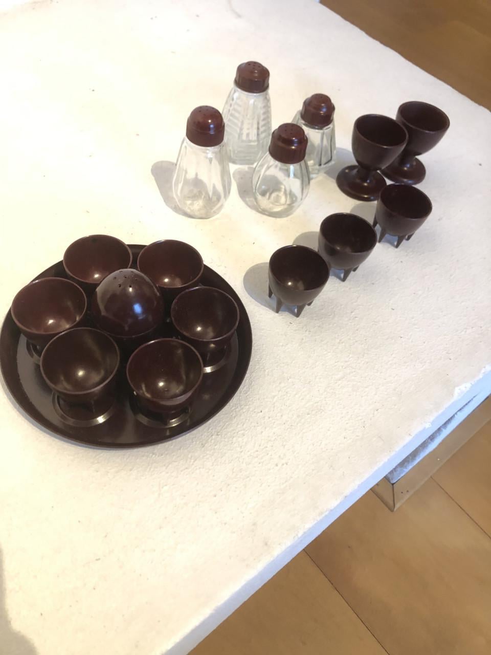 Bakeliet eierdopje en peper- en zoutstel