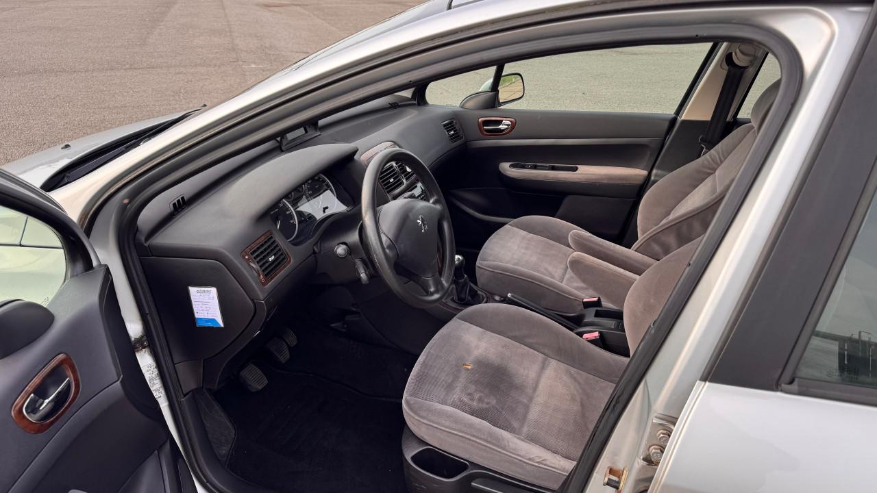 Peugeot 307