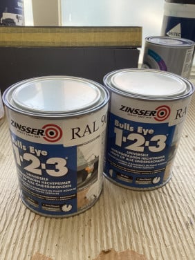 Primer isolement, ral 9010.  2x1L samen €30