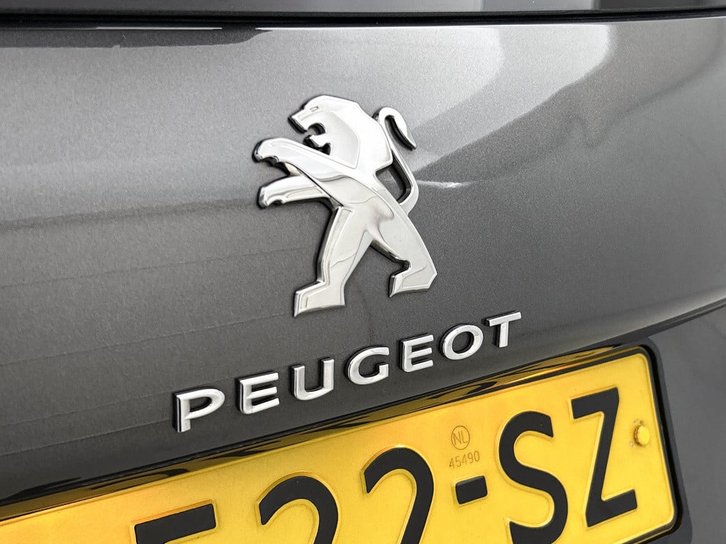 Peugeot 2008 110 pk allure | rijklaar | achteruitrijcamera | trekhaak | pan