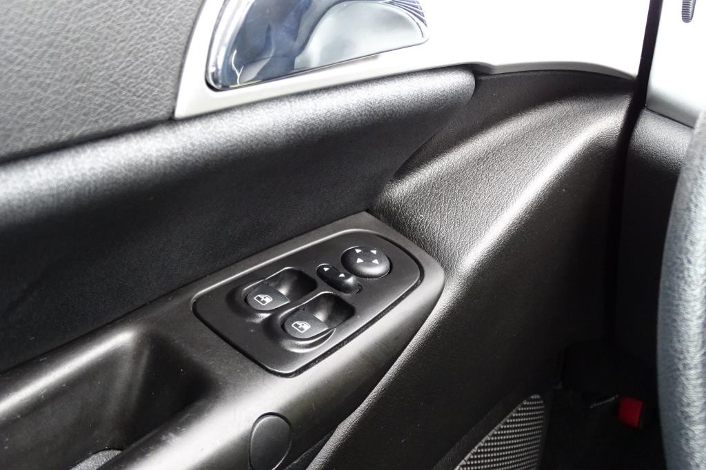 Lancia Y(psilon) 1.2 argento 60-pk 3-drs