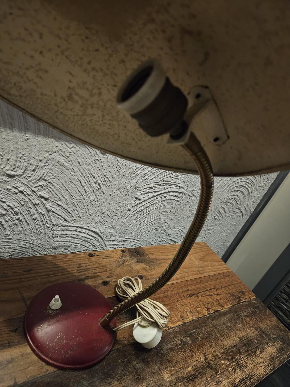 Vintage design bauhaus bureaulamp met flexibele arm - Rood