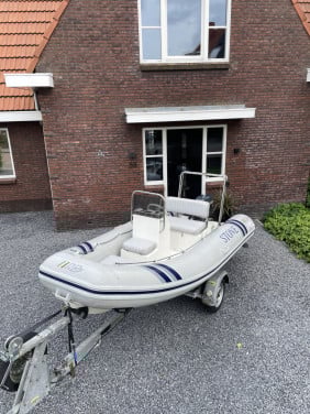 AB 390VS met Yamaha 30PK