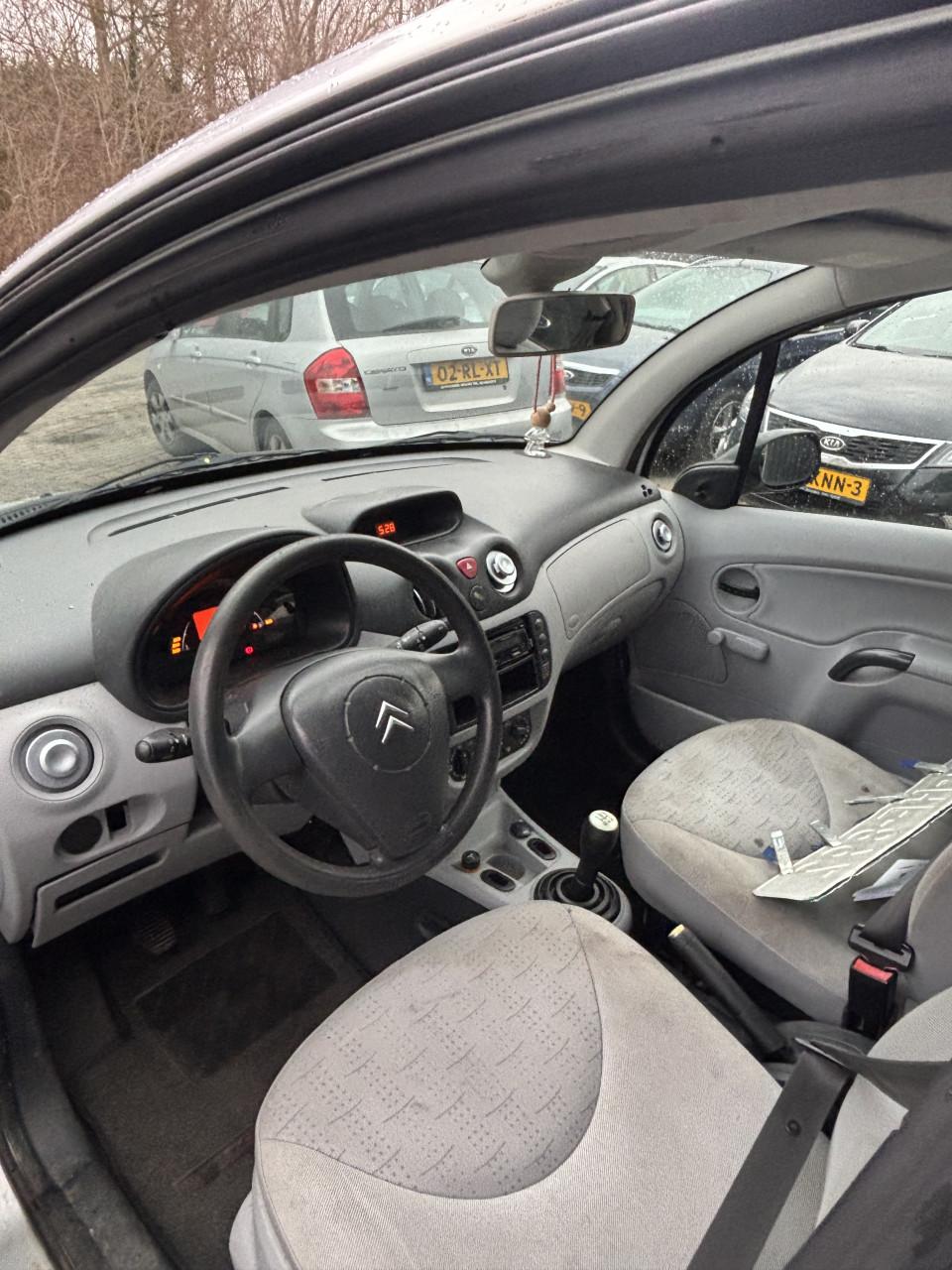 Citroen c3voljaar apk!