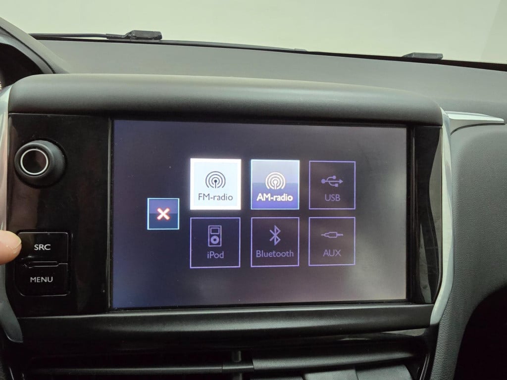 Peugeot 208 occasion met cruisecontrol en veel ruimte ook achterin | tweede