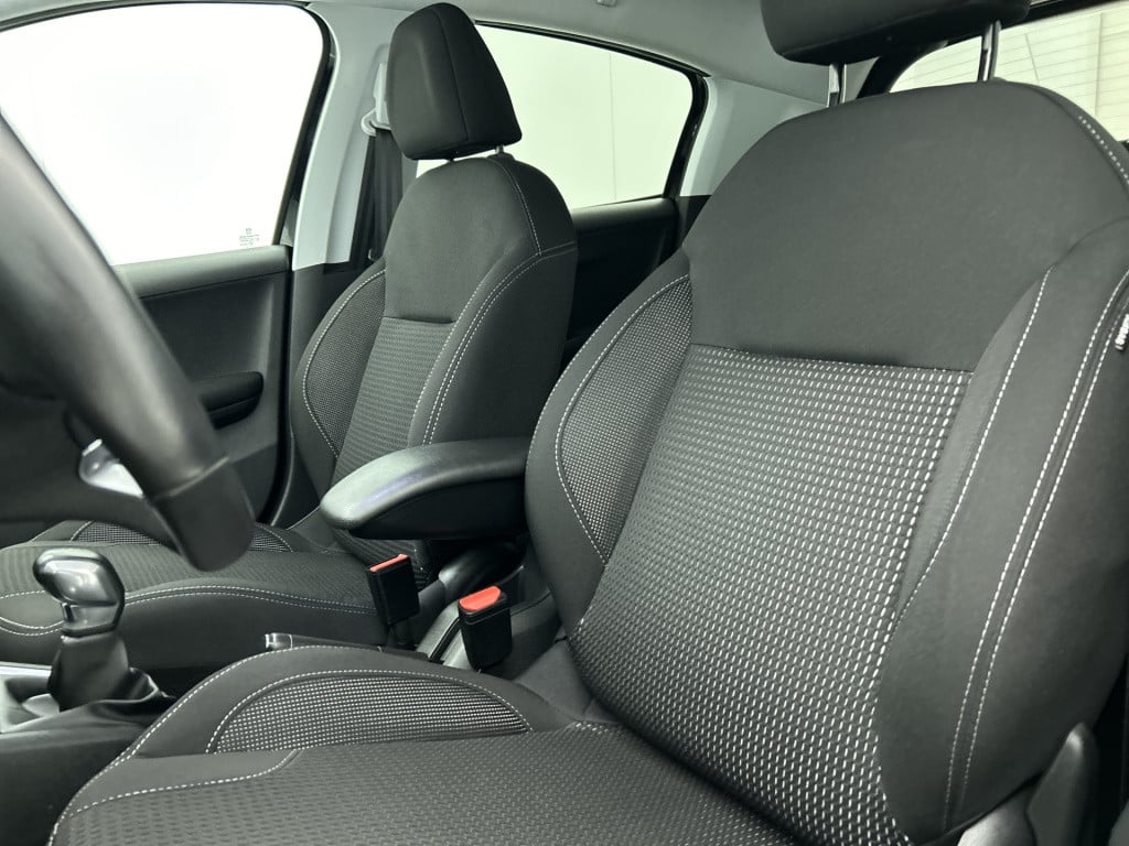 Peugeot 208 82 pk allure | rijklaar |
