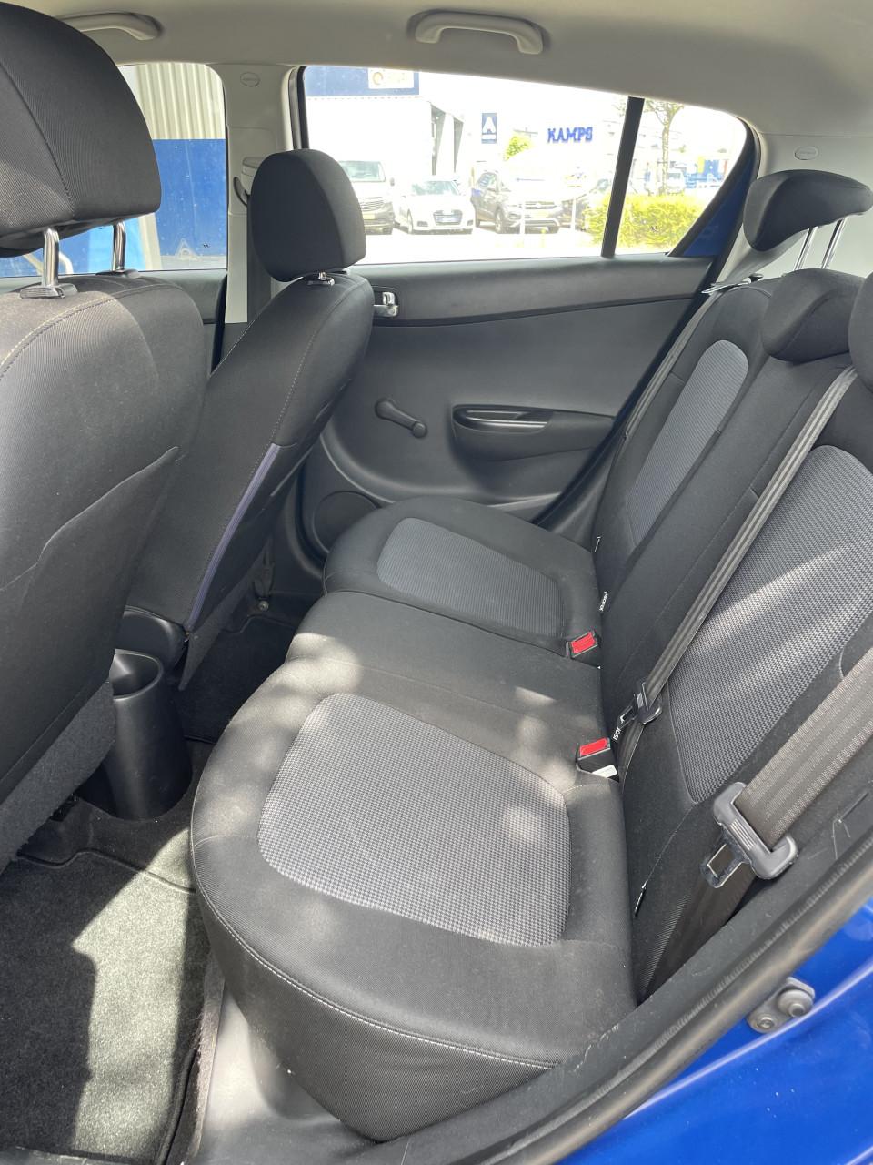 Hyundai i20 1.2| 5-DRS 2012 Blauw - DEFECTE KOPPAKKING
