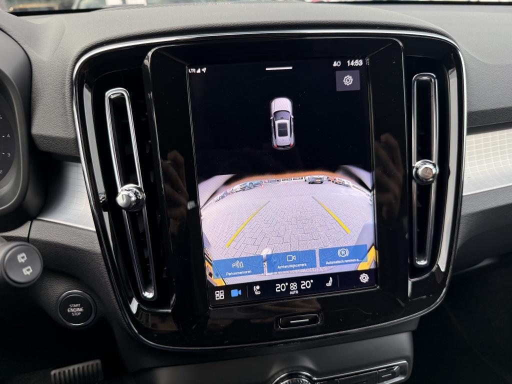 Volvo XC40 b4 197pk plus dark |adap.cruise| trekhaak | camera| elektrische