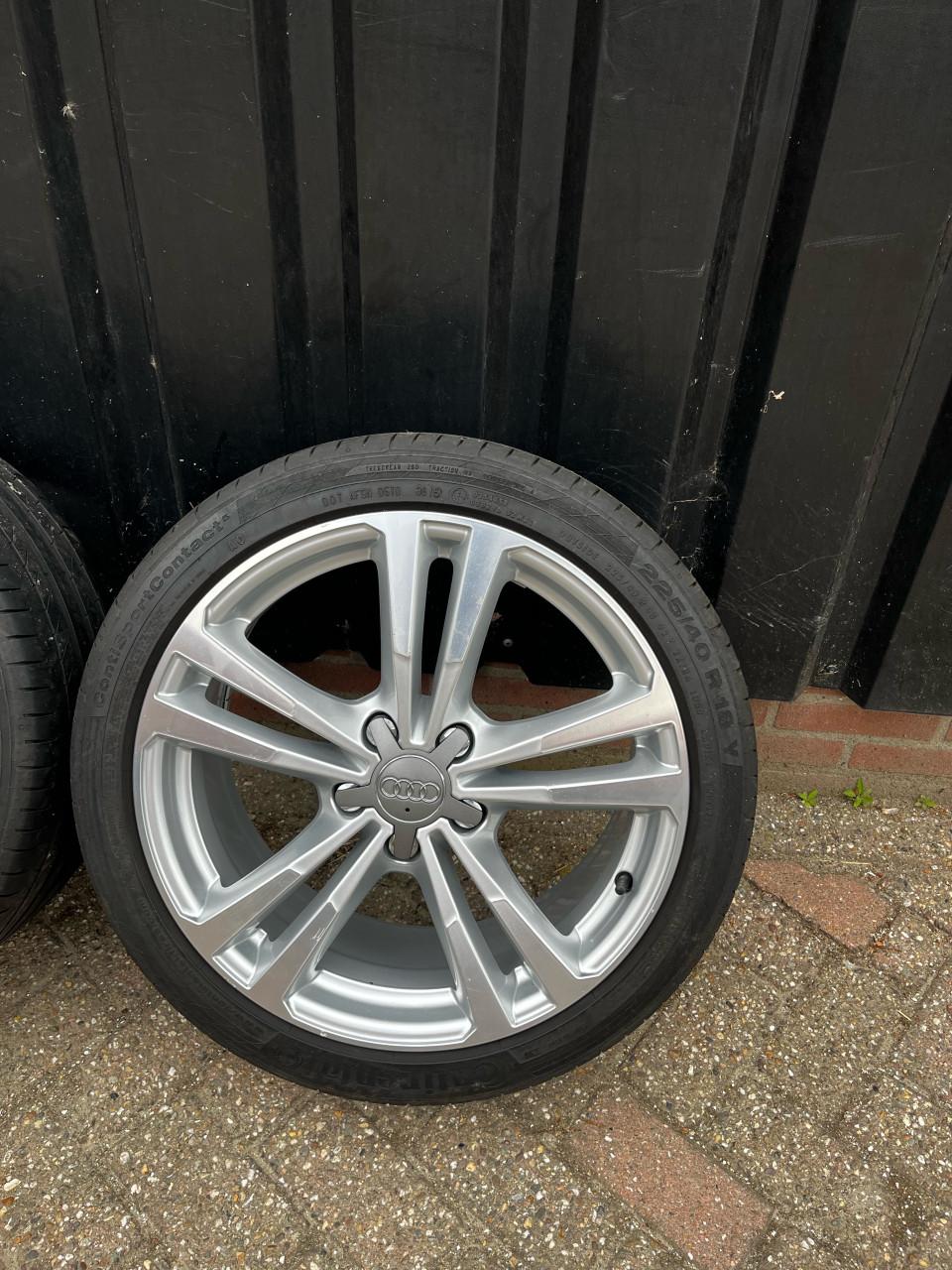 Originele Audi A3 S-line, 18 inch velgen (5x112).