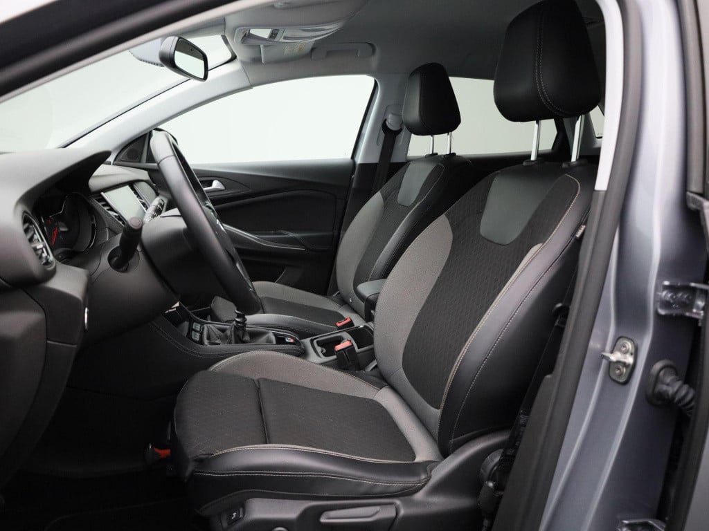 Opel Grandland X 1.2 turbo business edition | lmv | navigatie | trekhaak | 