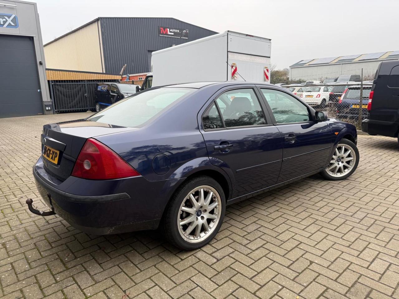 Ford Mondeo 2.0-16V Trend Automaat