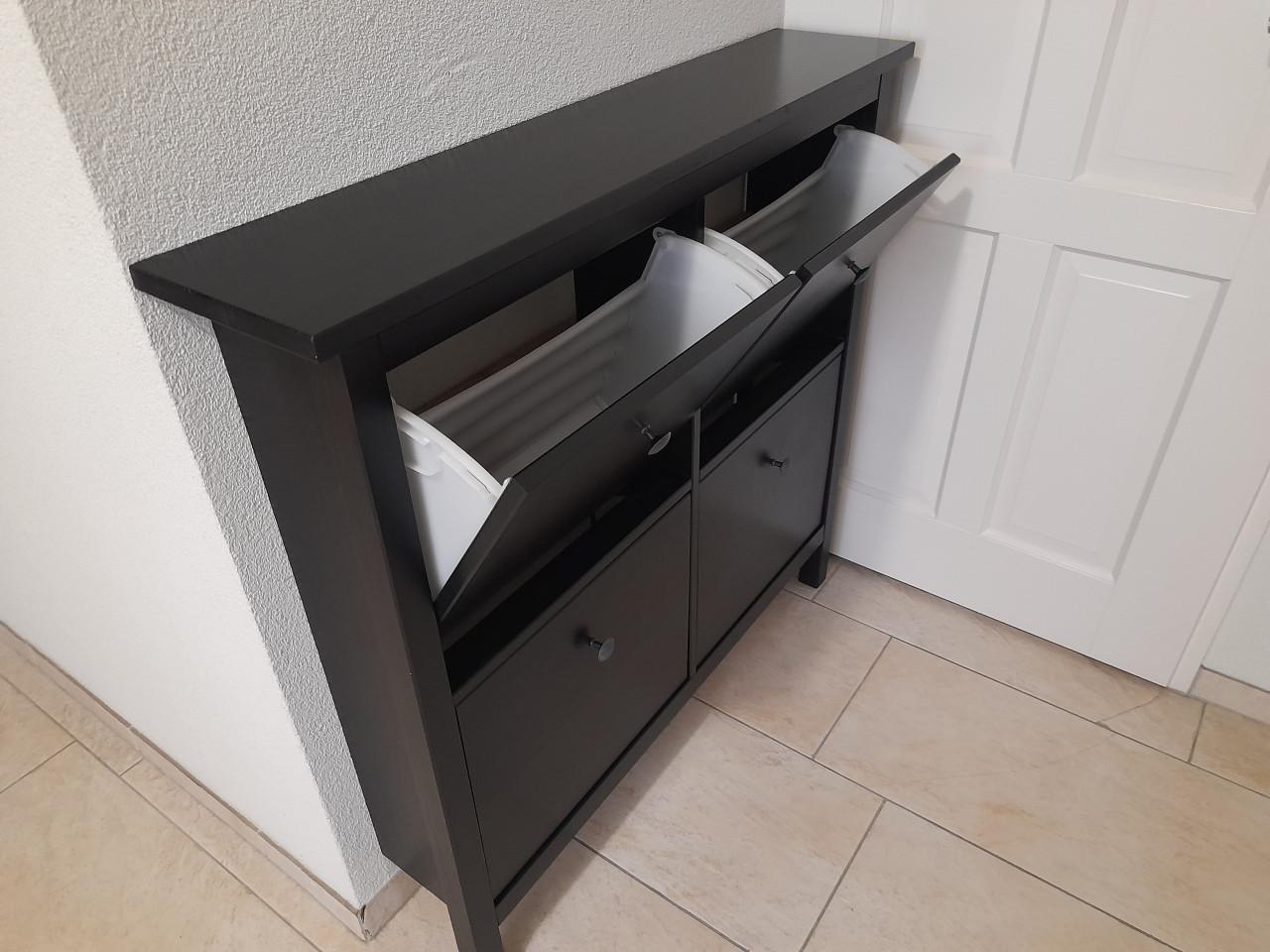 Schoenenkast 106 x 22 x 100,5 H ( in goede nette staat )