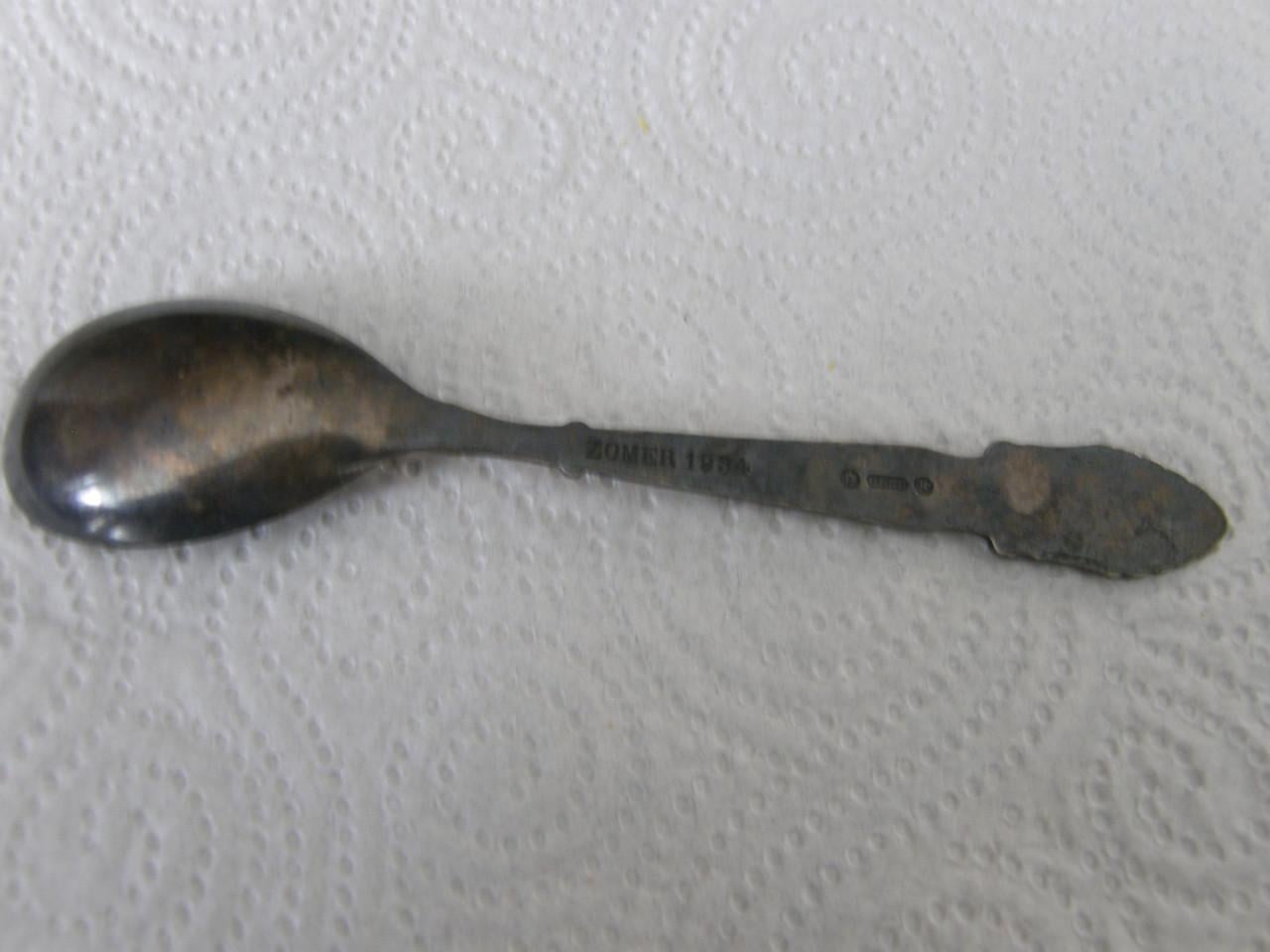 Verzilverde AVRO lepel