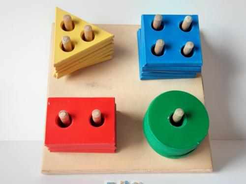 Houten speelgoed, puzzel, sorteerbord