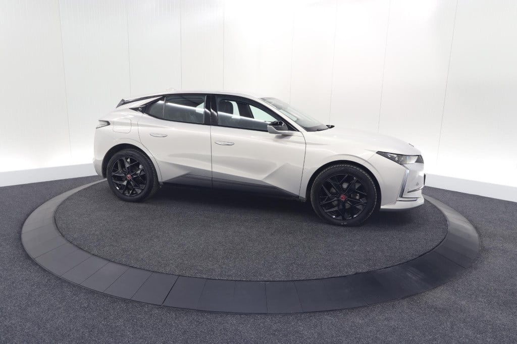 Ds Ds 4 puretech 130 eat8 performance line | camera | apple carplay | alcan