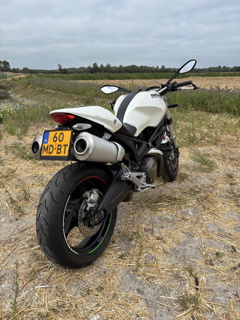 Nette Ducati Monster 696+ uit 2008