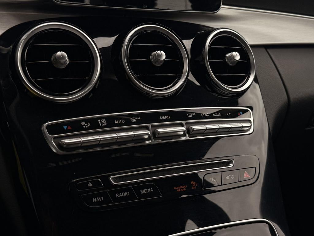 Mercedes-Benz C-Klasse 180 prestige | schuif/kanteldak | trekhaak | stoelve
