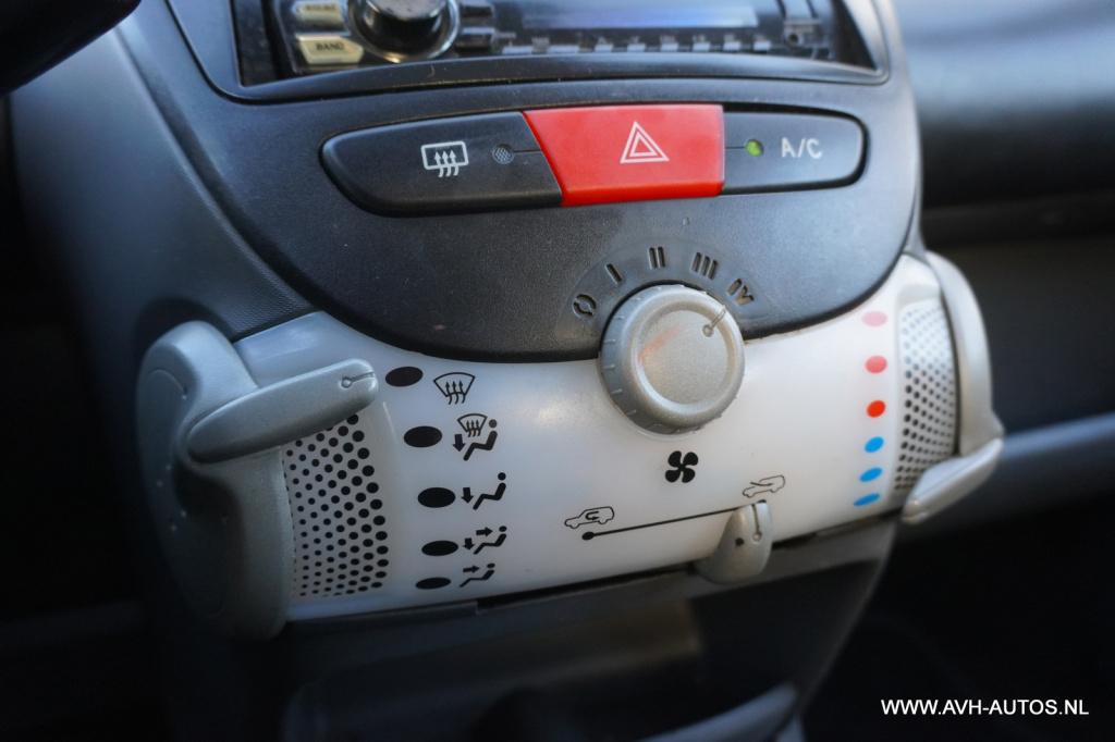 Peugeot 107 1.0-12v xs