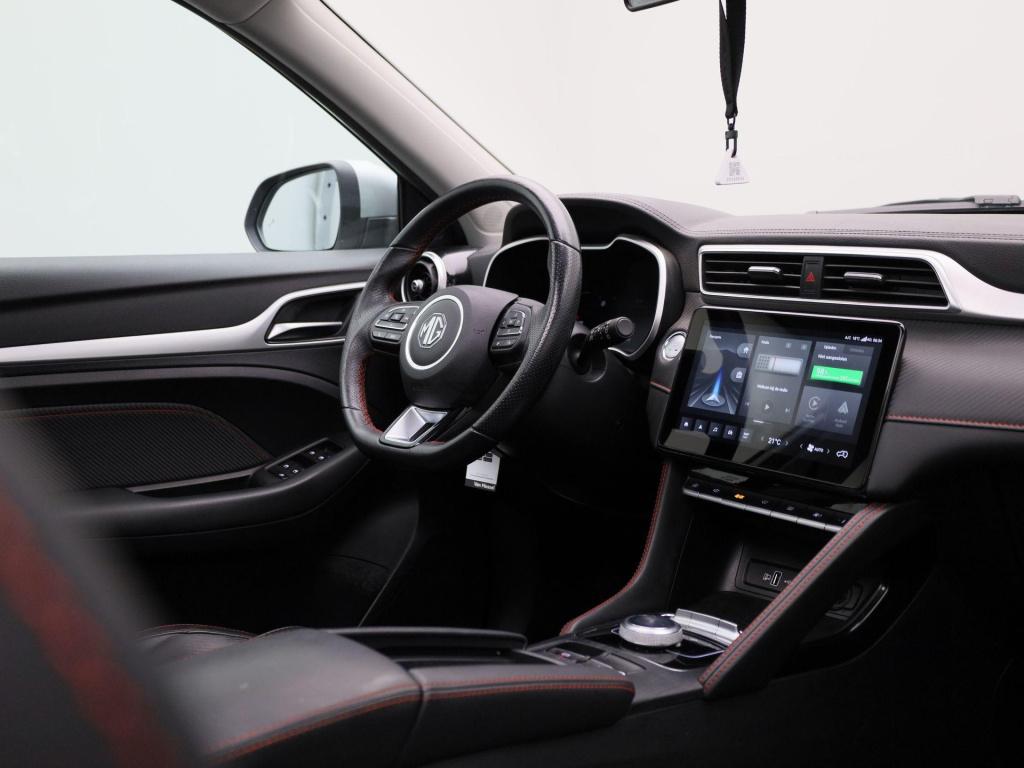 MG Zs Ev long range luxury 70 kwh 3-fase 11kw-lader | leder | panoramadak |