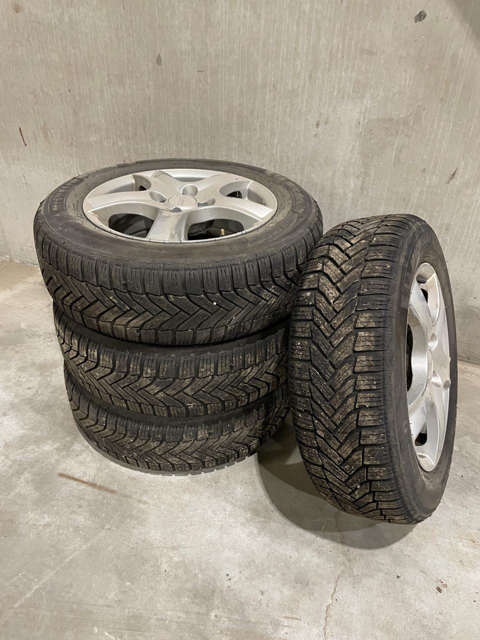 Winterbanden met velg 185/65 R15