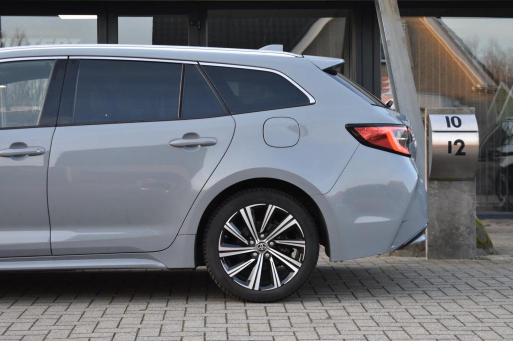 Toyota Corolla Touring Sports 1.8 hybrid dynamic | camera | stoelverwarming