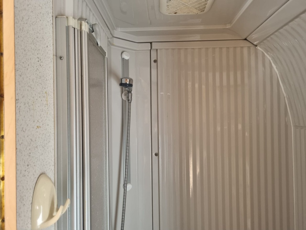 Burstner alkoof campers op basis van FIAT DUCATO uit 2002
