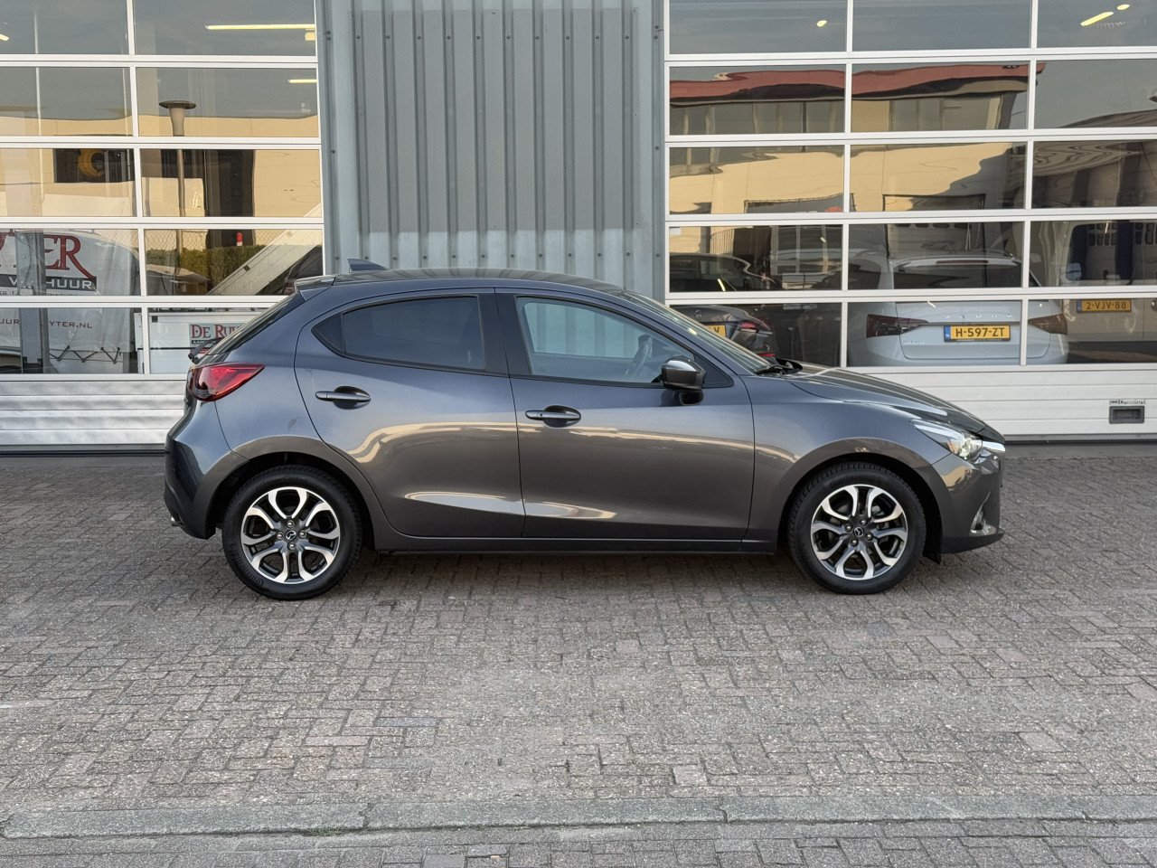 Mazda 2 - 2 1.5 Skyactiv-G GT-M | Navi | Keyless | Led | Airco | PDC+Camera