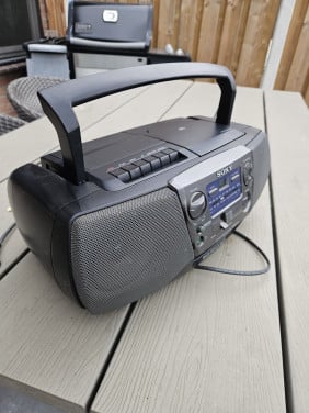 Sony CFD-V3 portable radio, cd, cassette speler boombox....