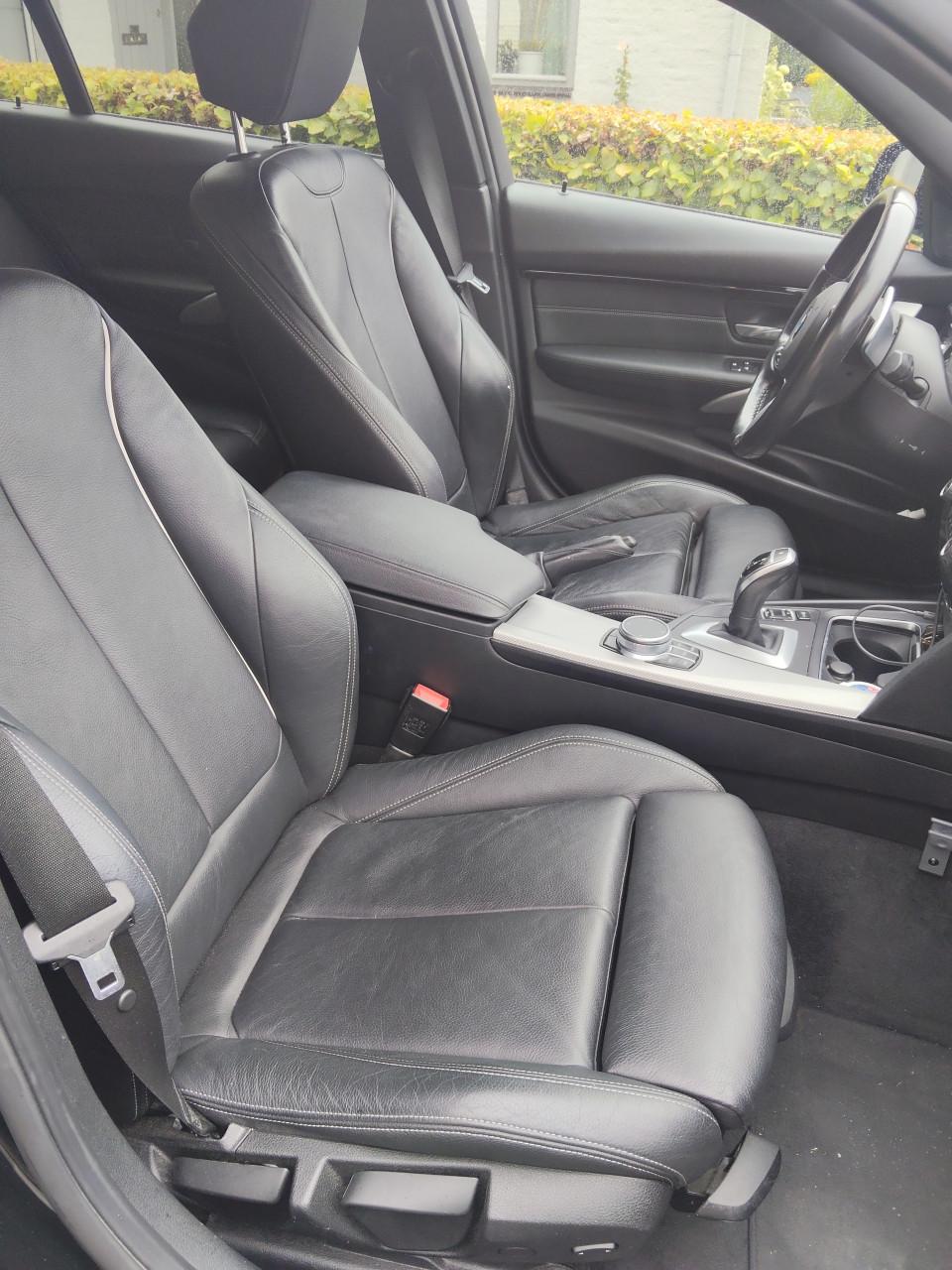 BMW 320I