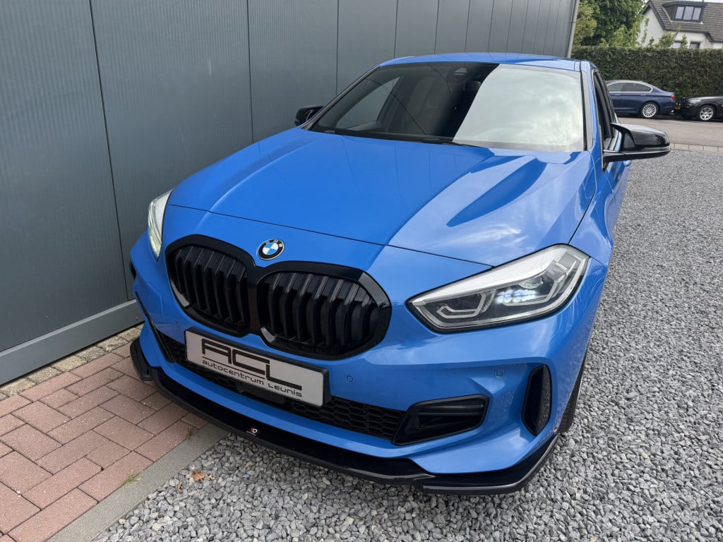 BMW 1 Serie 118i 140pk high executive m-sportpakket 5-drs