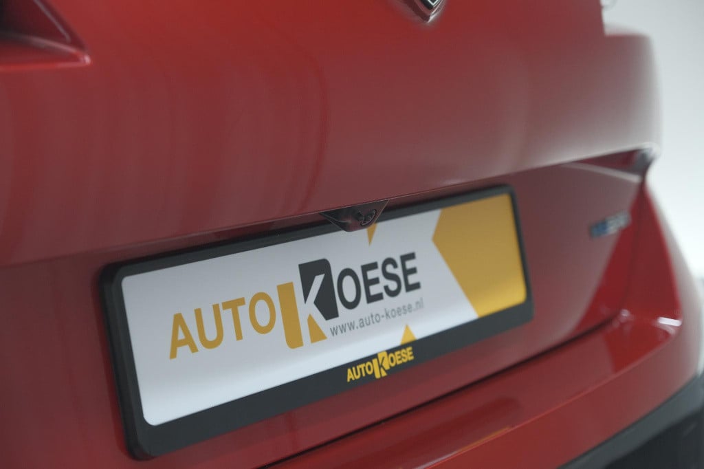 Peugeot 308 sw 1.6 plug-in hybrid 225 gt | focal audio | 360 camera | adapt