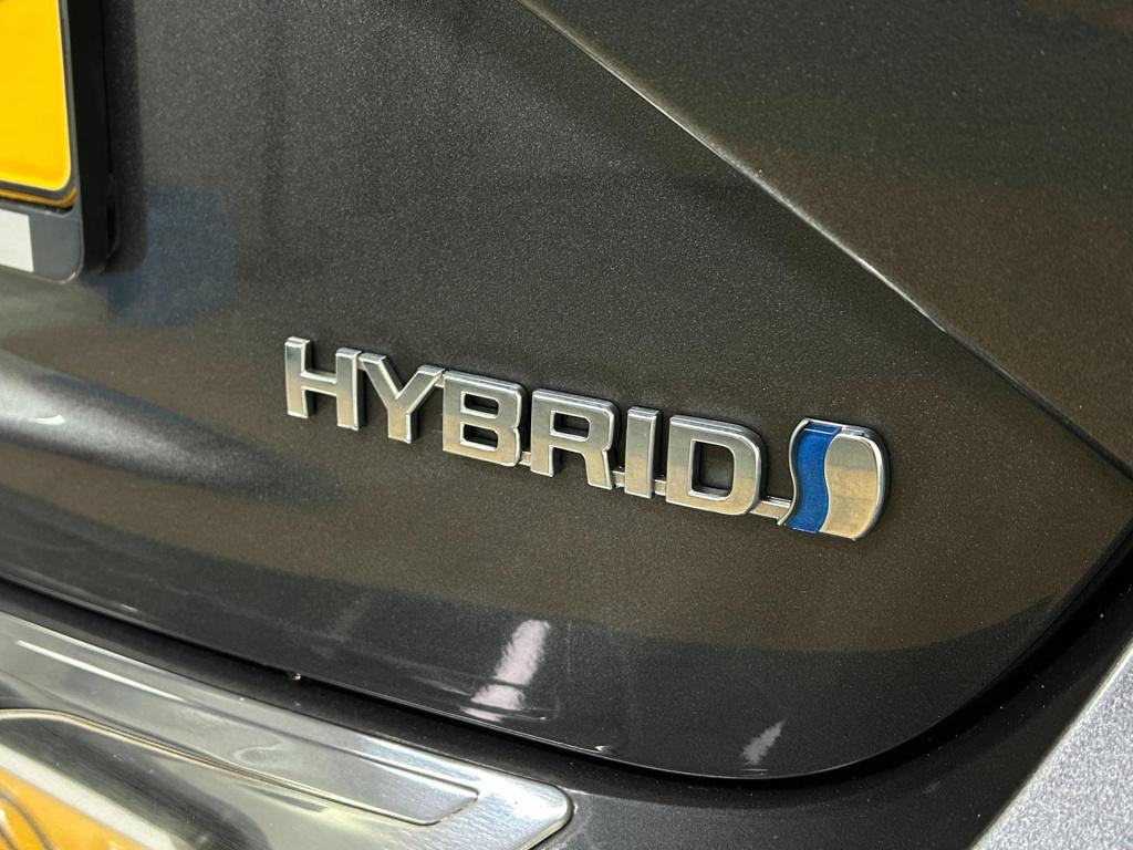 Toyota Yaris occasion 1.5 hybrid premium | airco | grijs | tweedehands toyo