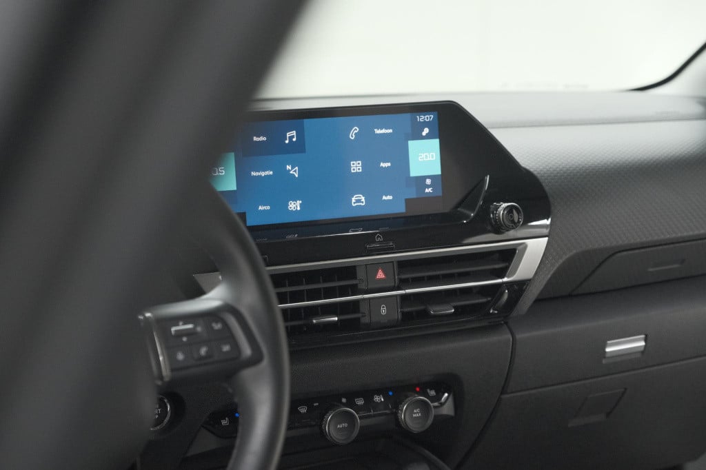 Citroen Ë-c4 shine 50 kwh | camera | pack winter | apple carplay | navigati