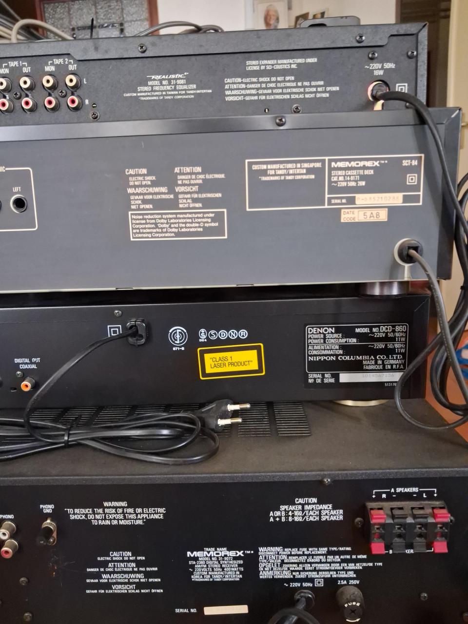 Stereo toren uit losse componenten