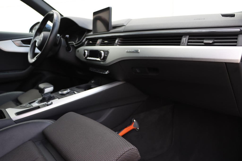 Audi A4 avant 2.0 tfsi quattro sport pro line s l origineel nederlands gele