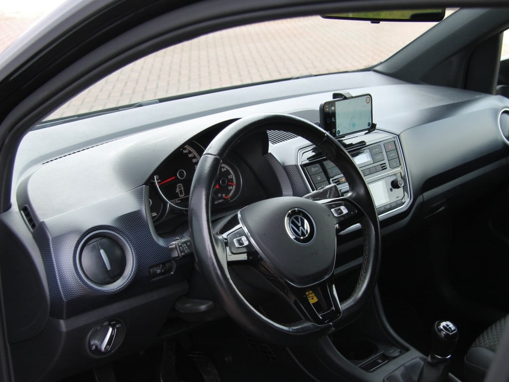 Volkswagen UP! 1.0 65pk 5drs. united | black edition