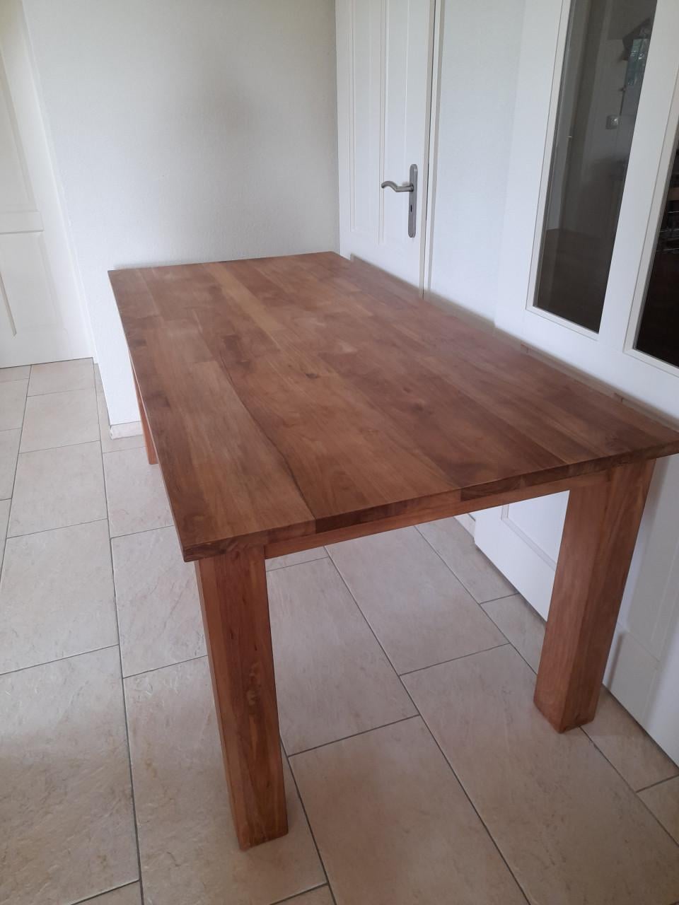Prachtige massief houten Tafel 90 x 190 x 77,5H (in goede nette staat )