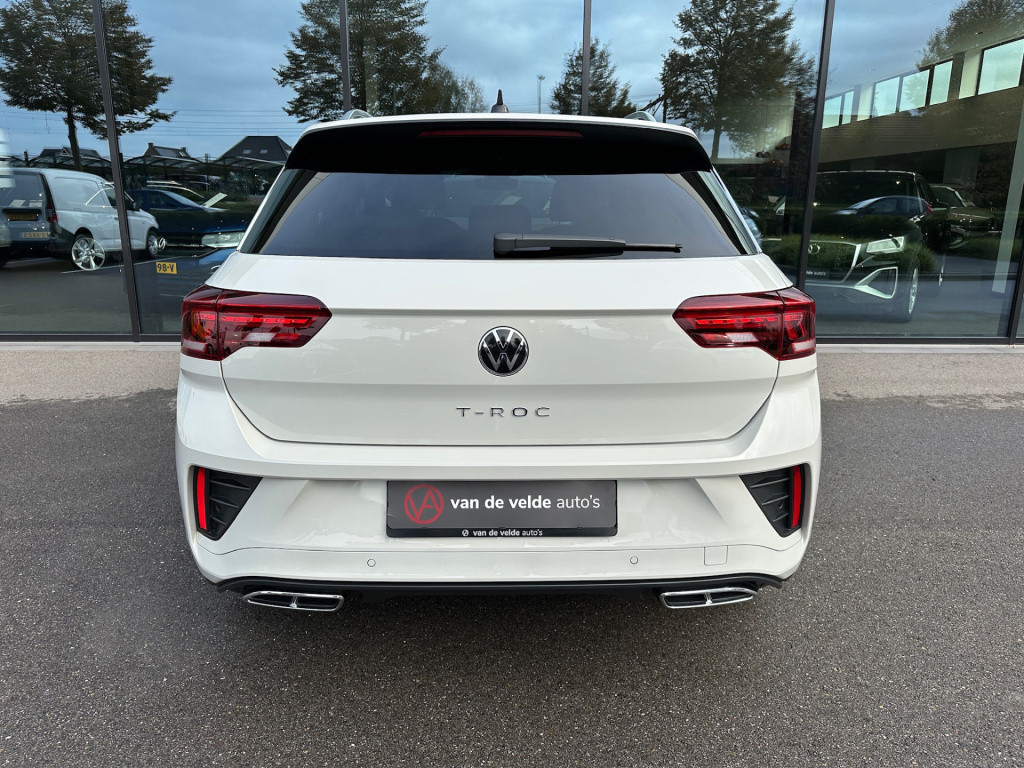 Volkswagen T-roc 1.5 tsi 150pk dsg r-line | camera | carplay | dode hoek | 