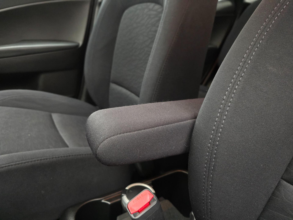Hyundai Ix20 occasion 1.4i met trekhaak, cruisecontrol en clima airco | twe