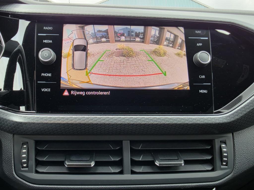 Volkswagen T-cross 1.5 tsi r-line | led | navi | camera | acc | stoelverwar