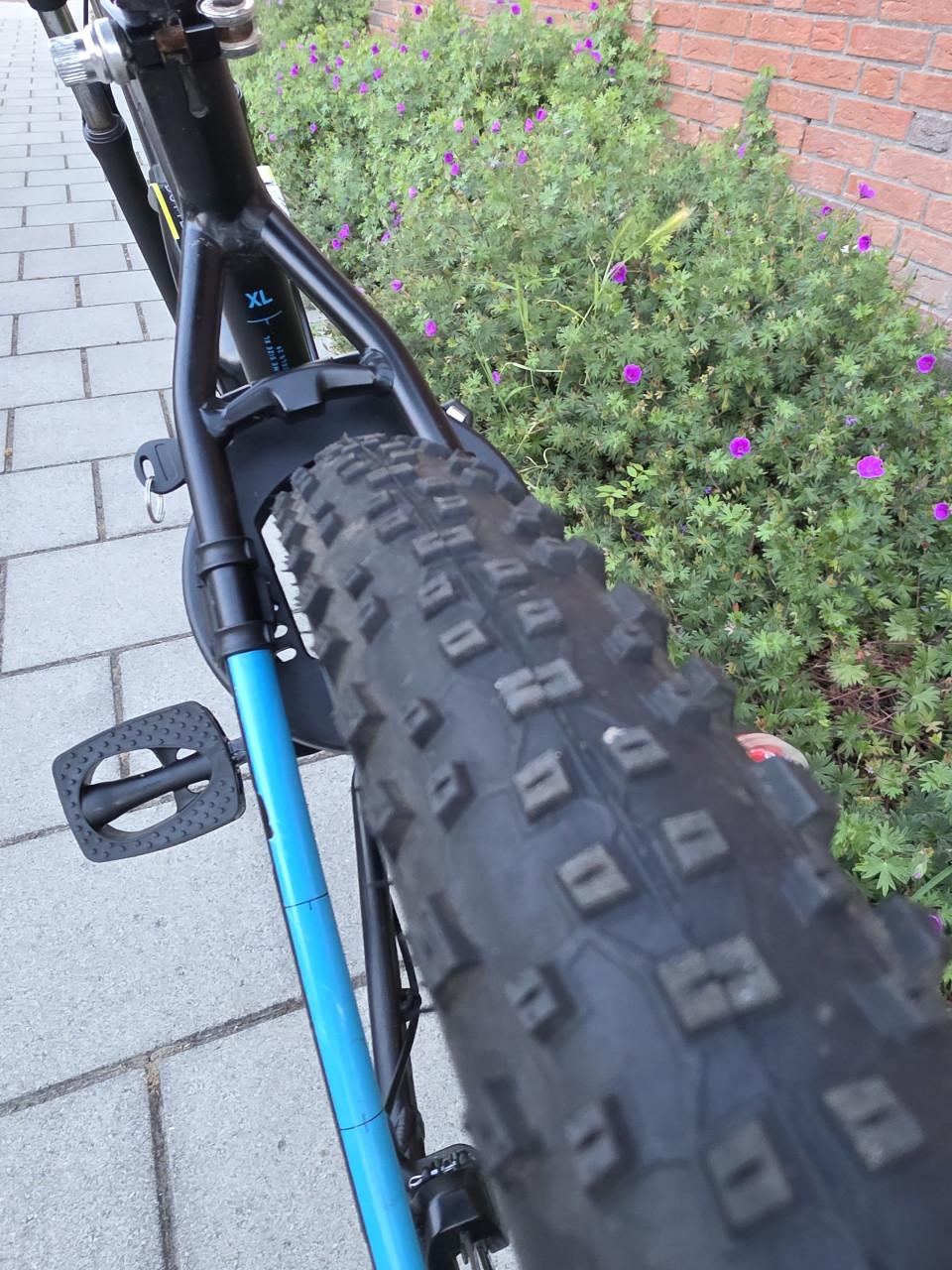 CUBE AIM | 29 INCH | FRAME 51 CM | 2X8V | NETTE STAAT!