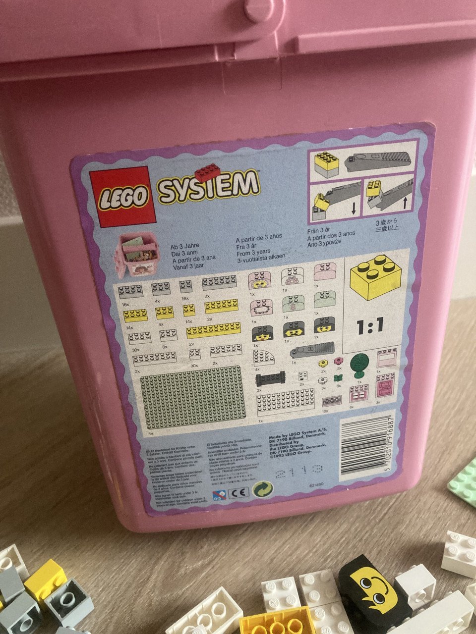 Lego emmer met veel lego