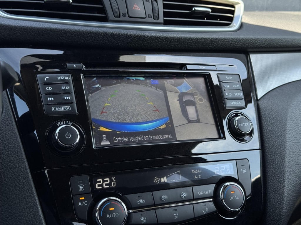 Nissan Qashqai 1.2 n-connecta design pack | panoramadak | navigatie | 360° 