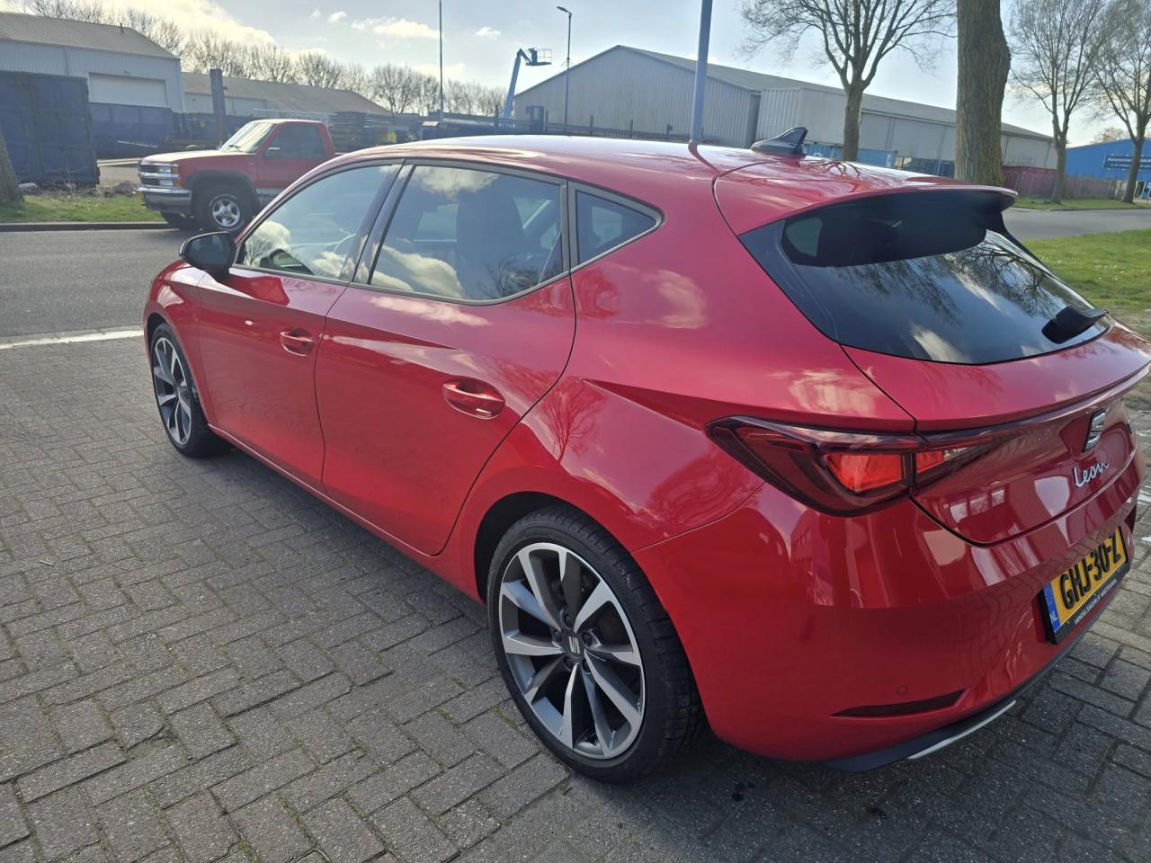 Seat Leon 1.5 eTSI FR Business Intense Automaat 2022