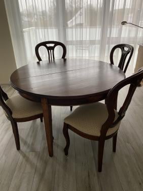 Eetkamer Tafel met 4 stoelen, mahonie hout
