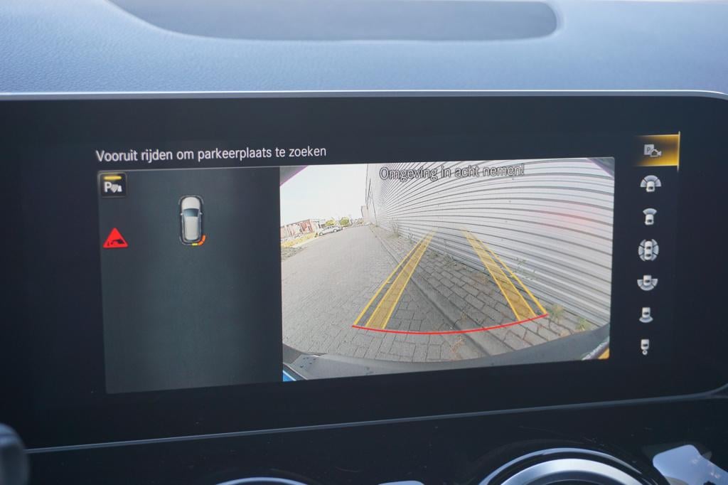 Mercedes-Benz B-Klasse 220 launch edition premium plus climate / navi / pan