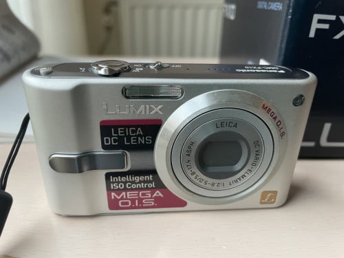FX 10 LUMIX met tasje in orginele doos