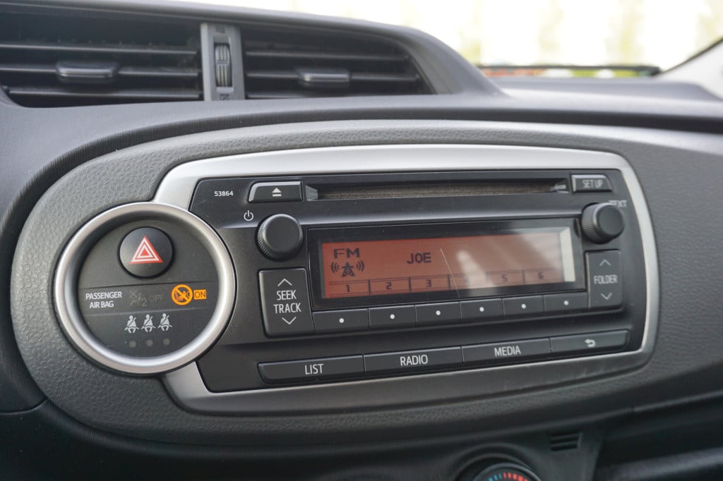 Toyota Yaris 1.0 vvt-i now airco / elektr. ramen / nap
