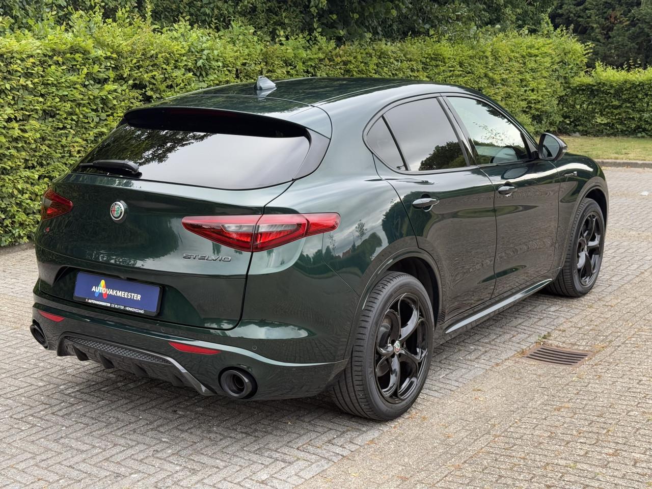 Alfa Romeo Stelvio - 2.0 Veloce Ti Q4 Luxe uitgerust Carbon 280PK Uniek